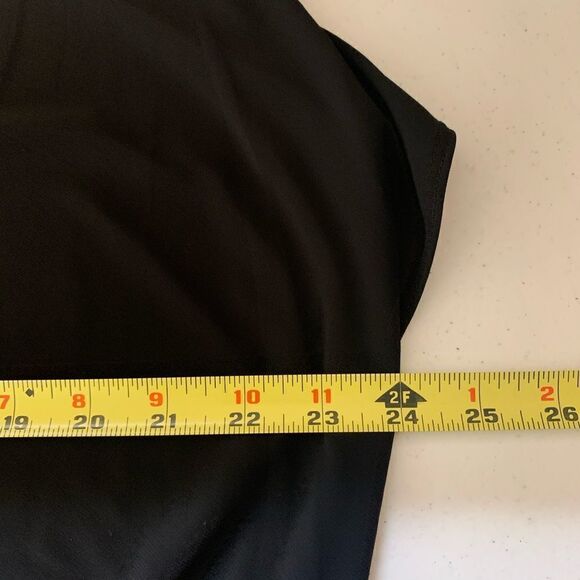 Forever 21 plus black top - Picture 4 of 6